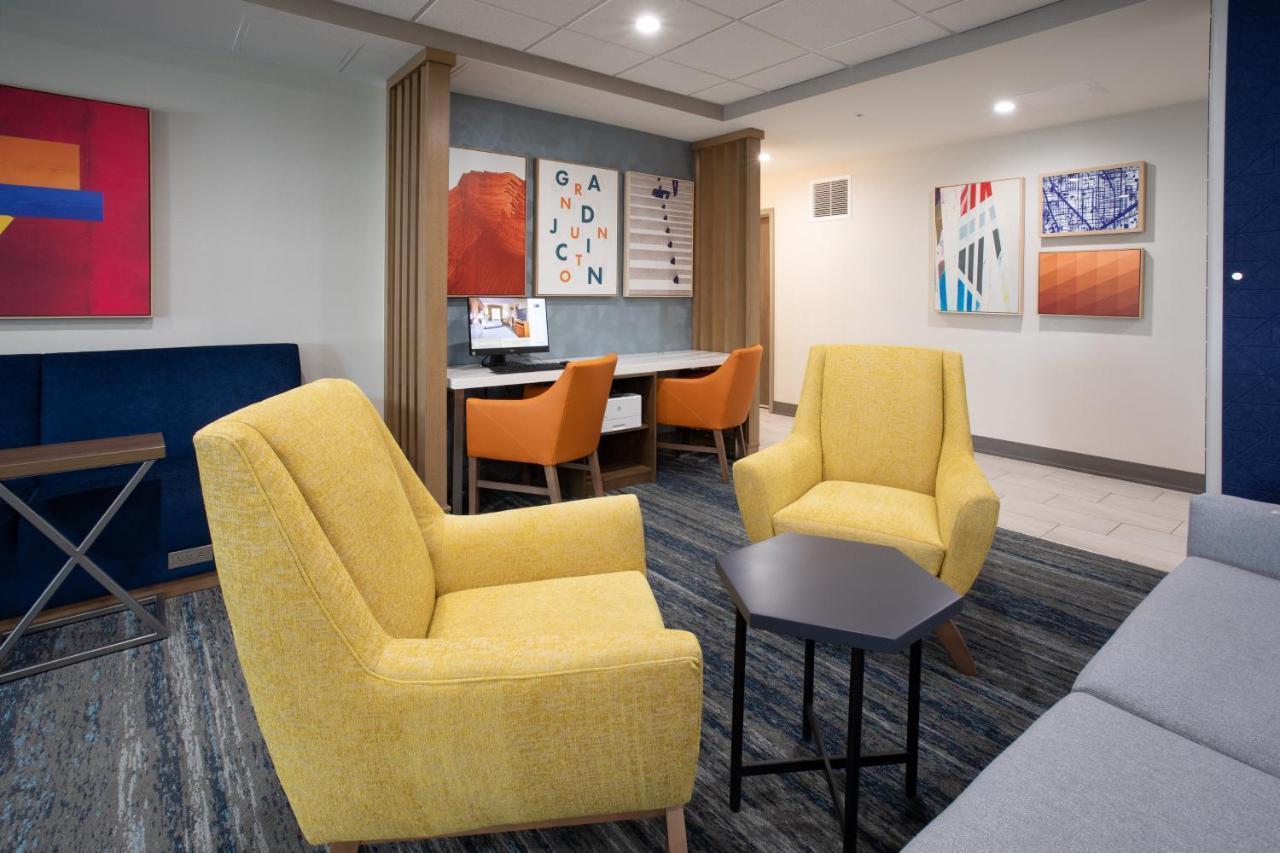 Holiday Inn Express Hotel & Suites Grand Junction By Ihg Exterior foto